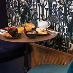 Handsome Hotel
