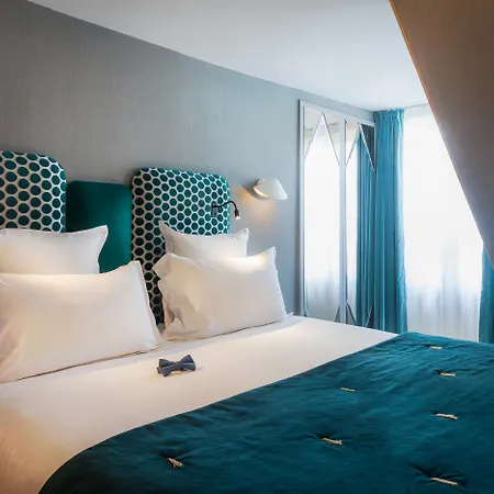 Handsome By Elegancia Hotel