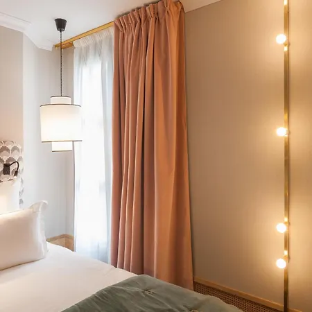 Handsome By Elegancia Hotel París