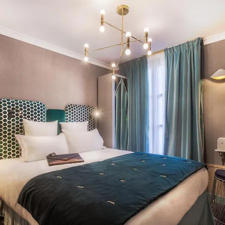 Handsome By Elegancia Hotel