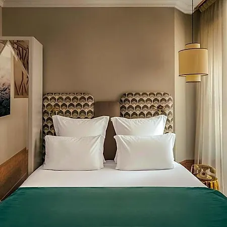 Handsome Hotel 3*