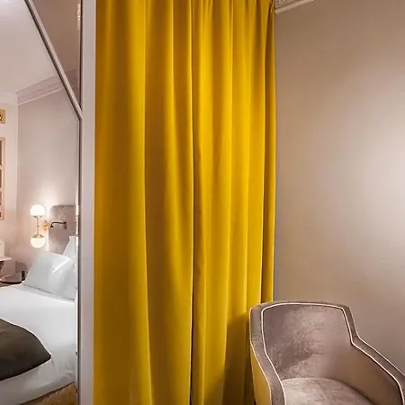 Hotel Handsome