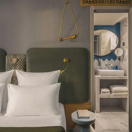 Handsome Hotel Paris