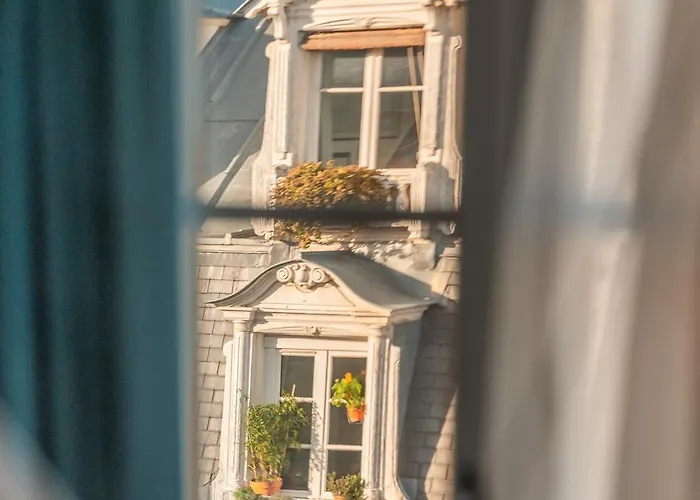 Handsome Отель Париж