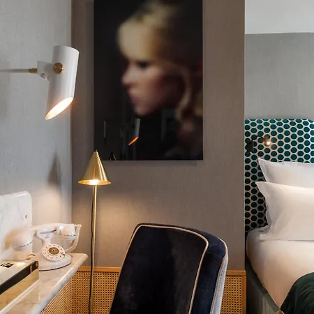 Handsome Ξενοδοχείο