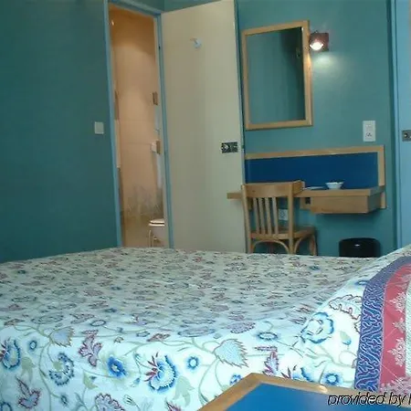 Hotel Handsome 3*