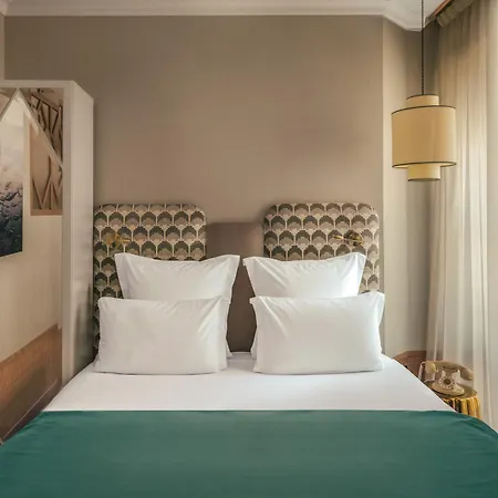 Hotel Handsome 3*