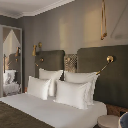 Hotel Handsome