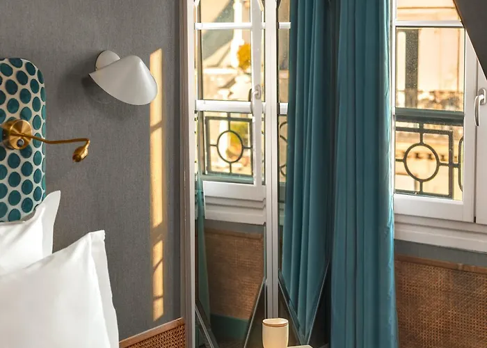 Handsome Hotel 3*